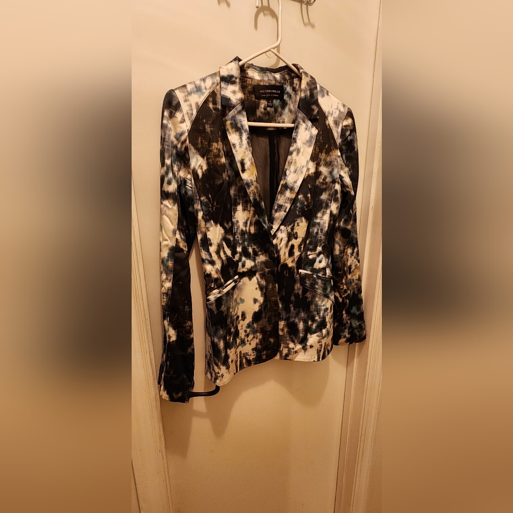 Hilton Hollis Blazer Size 4